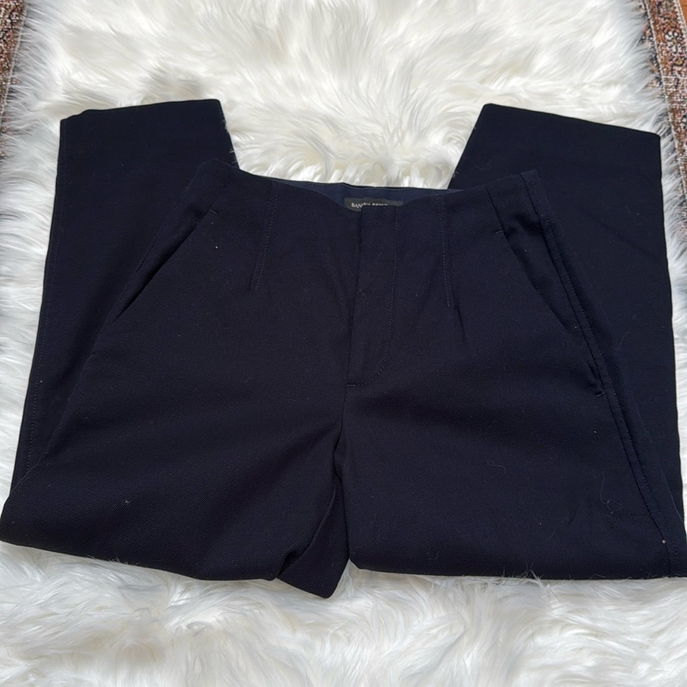 LIKE NEW Banana Republic Pants Women Size 0S in DARK BLUE